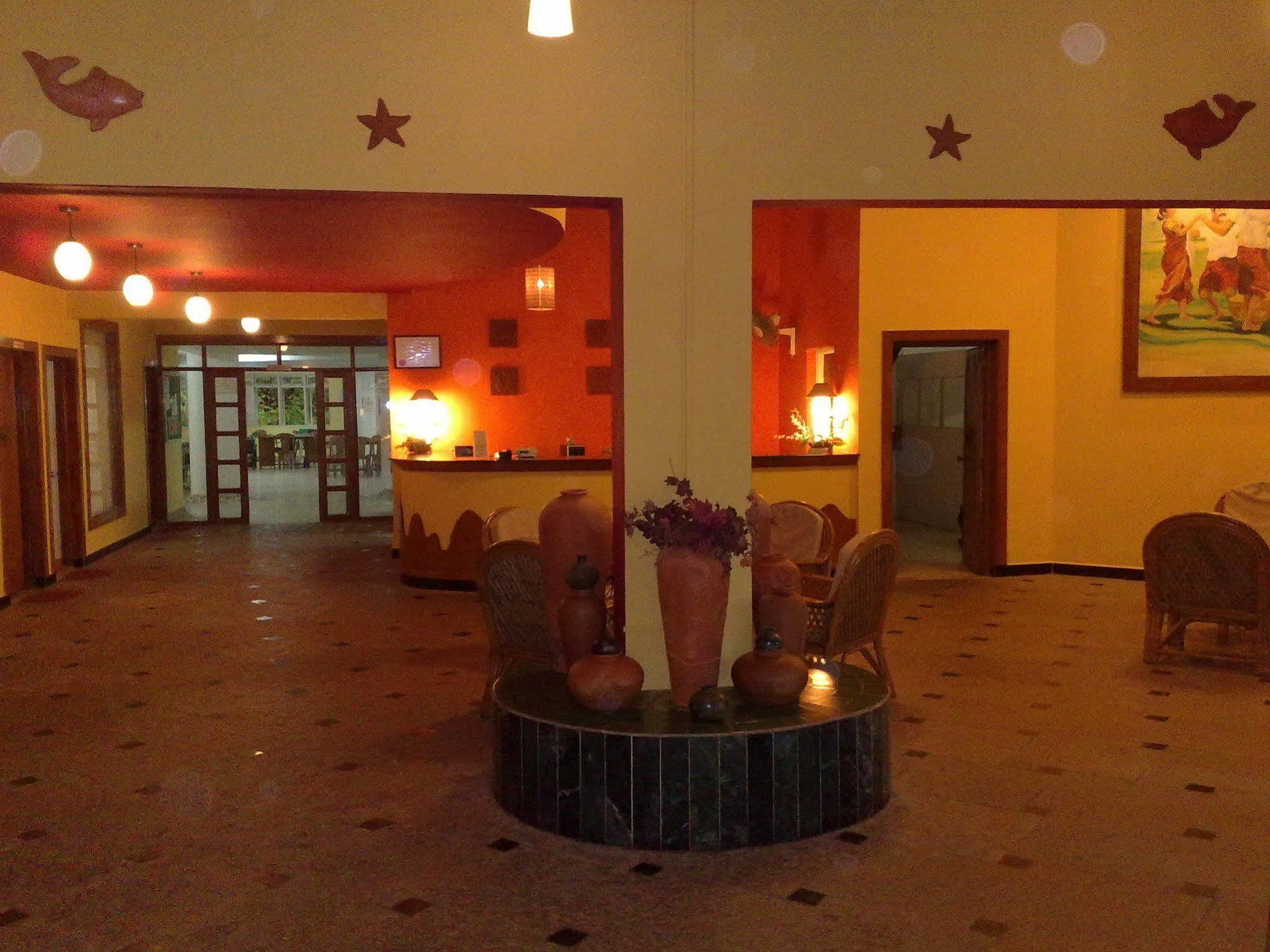 Indismart Woodbourne Hotel 3*